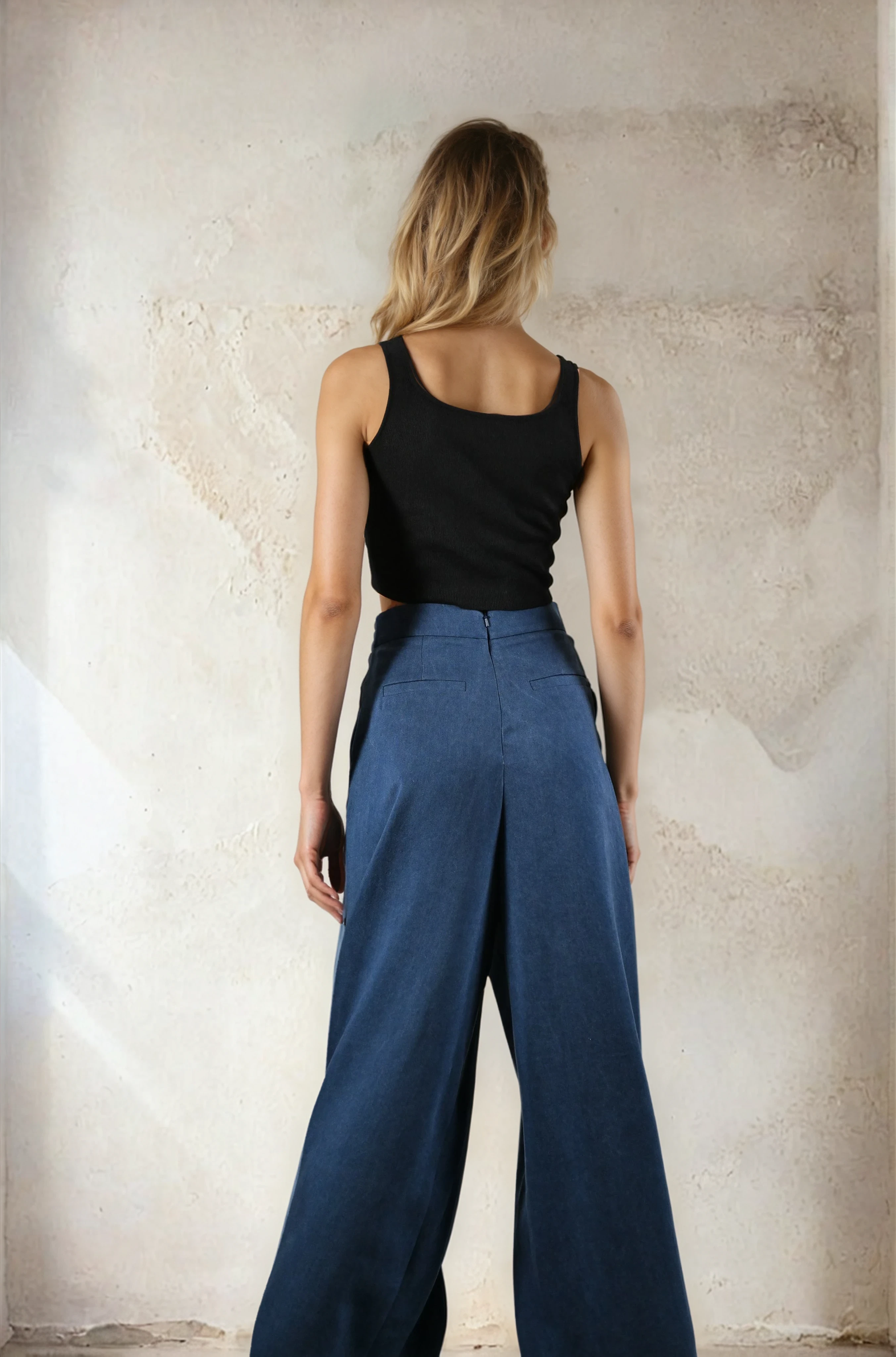 Capri Faded Denim Pant
